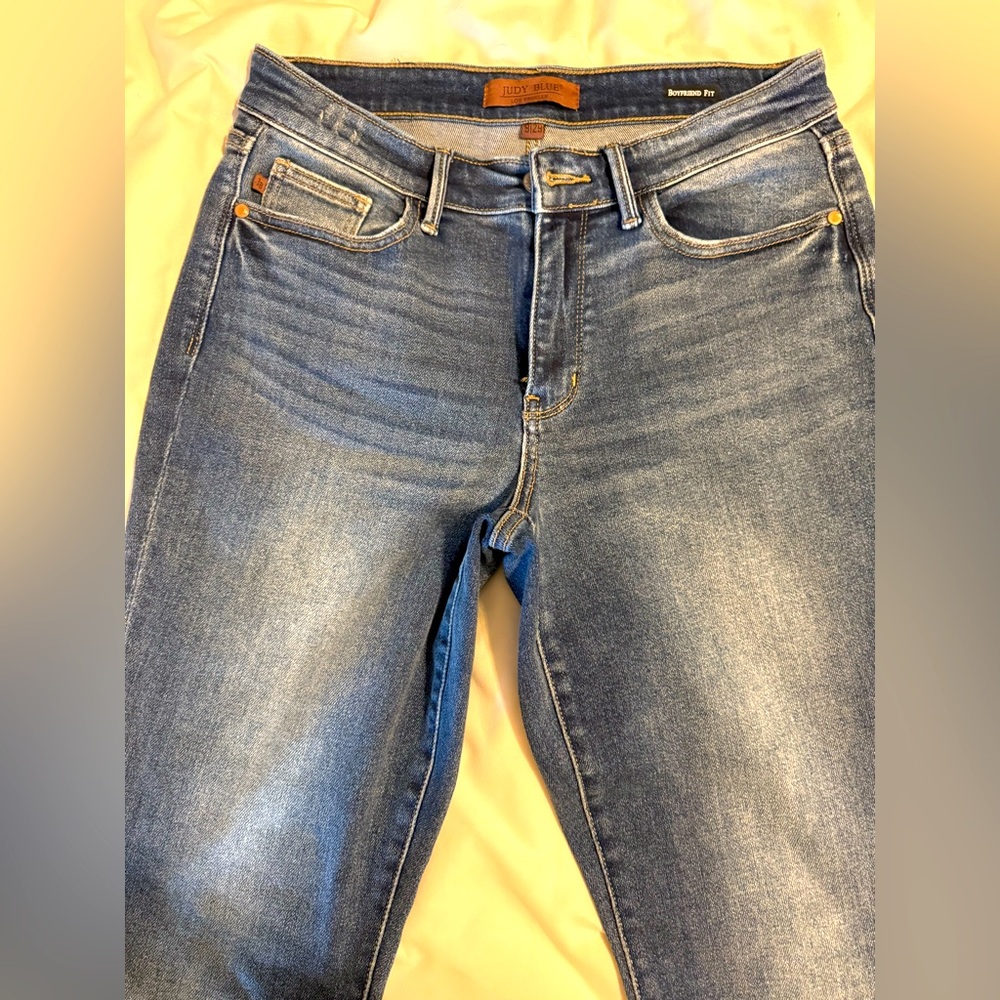 Judy Blue Jeans, Boyfriend fit, straight leg, Size 9/29.